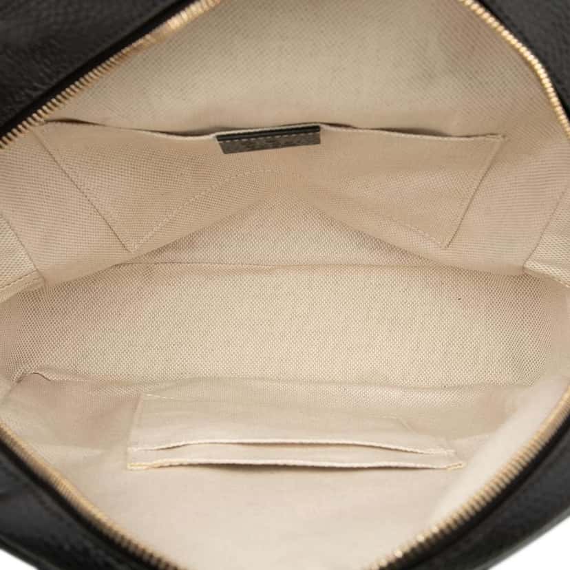 Gucci Pebbled Calfskin Soho Chain Backpack Black Leather Good condition - Model View