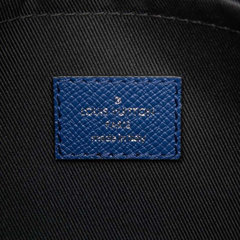 Louis Vuitton Monogram Taigarama Outdoor Messenger Blue Leather Good condition - Box View