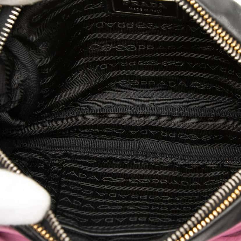 Prada Nappa Fiocco Bow Crossbody Black Leather Good condition - Model View