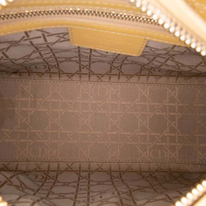 Dior Medium Patent Cannage Lady Dior Brown Leather Good condition - Model View