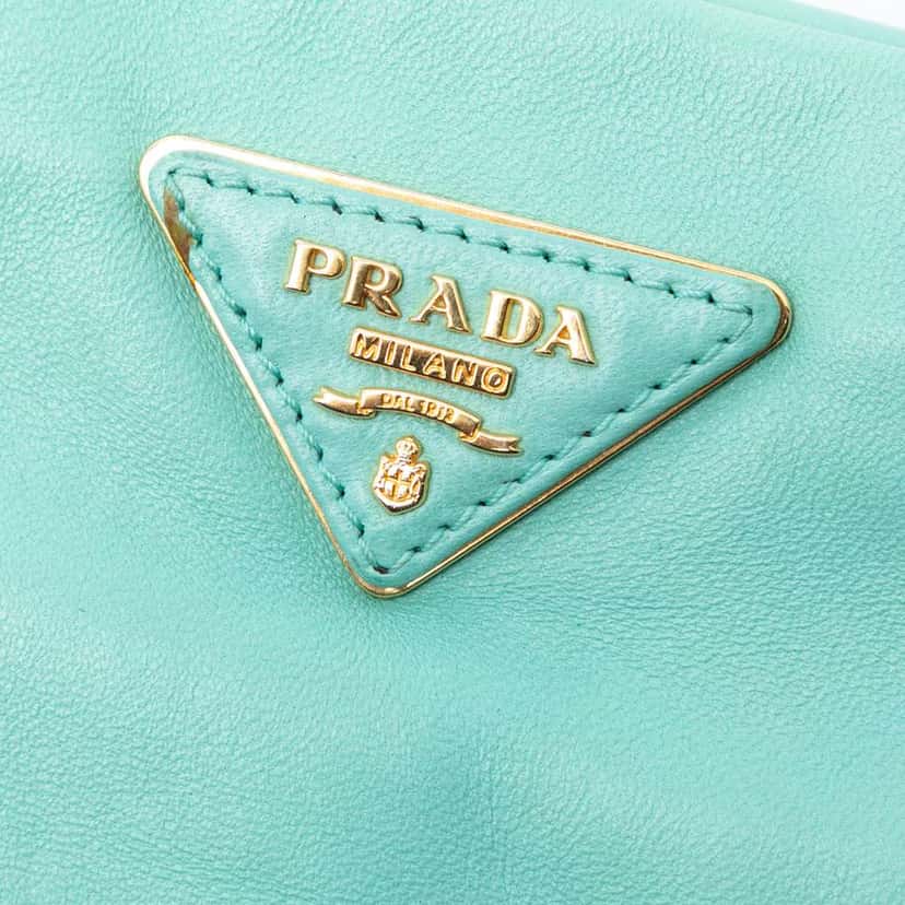 Prada Nappa Dice Clutch Green Leather Good condition - Box View