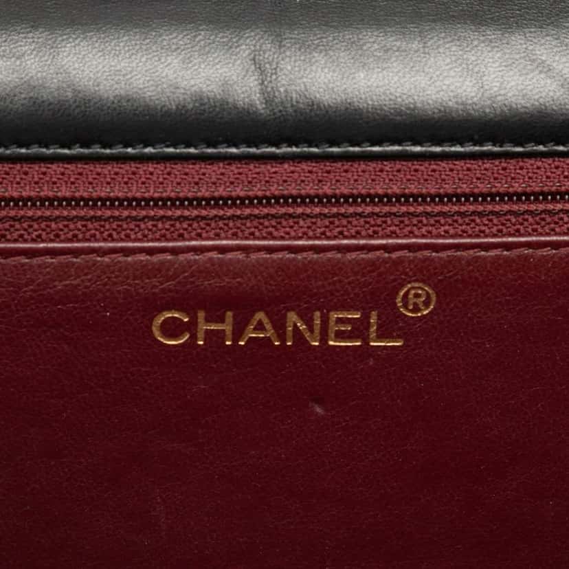 Chanel CC Quilted Lambskin Full Single Flap Black Leather Good condition - Box View