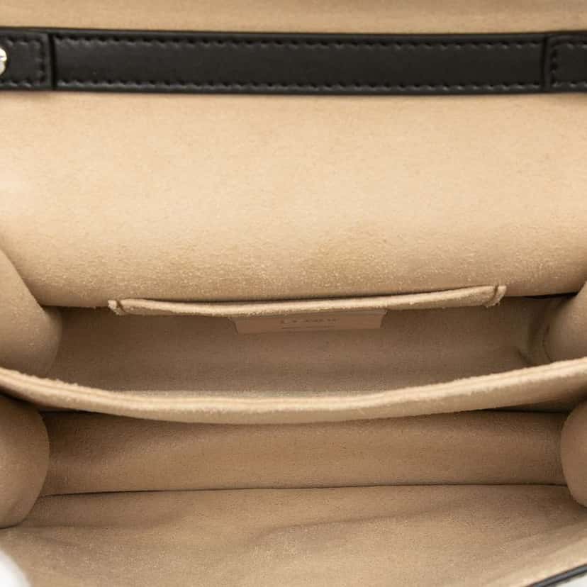 Fendi Small Leather Kan I Crossbody Black Leather Good condition - Model View