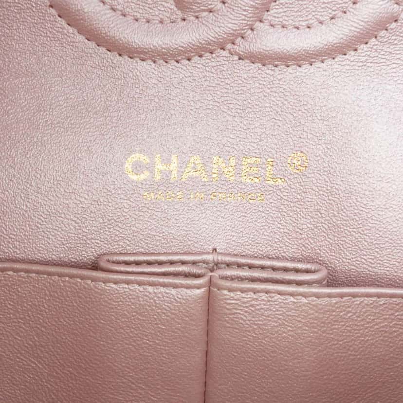 Chanel Medium Classic Iridescent Lambskin Double Flap Pink Leather Good condition - Box View