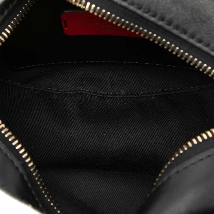 Valentino Calfskin Rockstud VLTN Oval Crossbody Black Leather Good condition - Model View