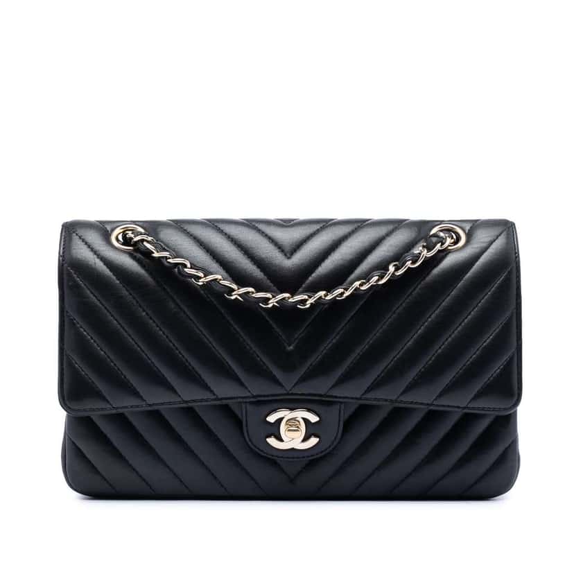 Chanel Medium Classic Chevron Lambskin Double Flap Black Leather Very good condition - Front View