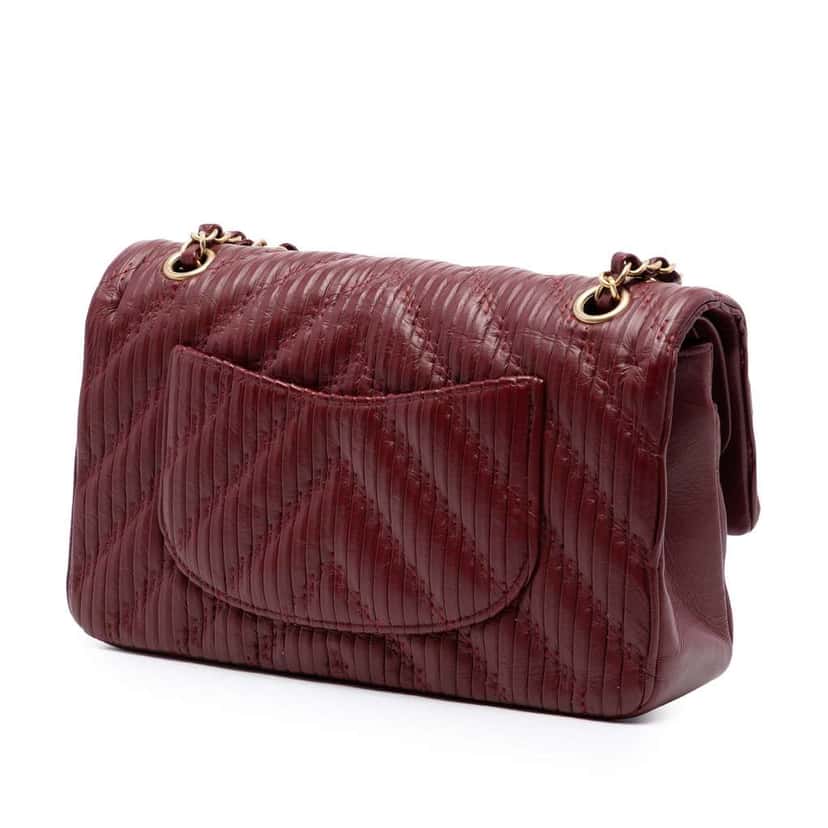 Chanel Medium Classic Chevron Calfskin Pleated Double Flap Red Leather Good condition - Back View
