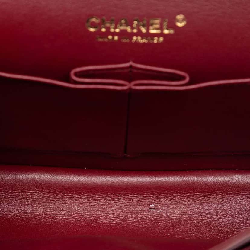 Chanel Medium Classic Chevron Calfskin Pleated Double Flap Red Leather Good condition - Model View