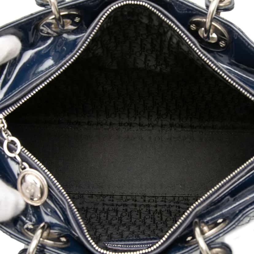 Dior Large Patent Cannage Lady Dior Blue Leather Very good condition - Model View