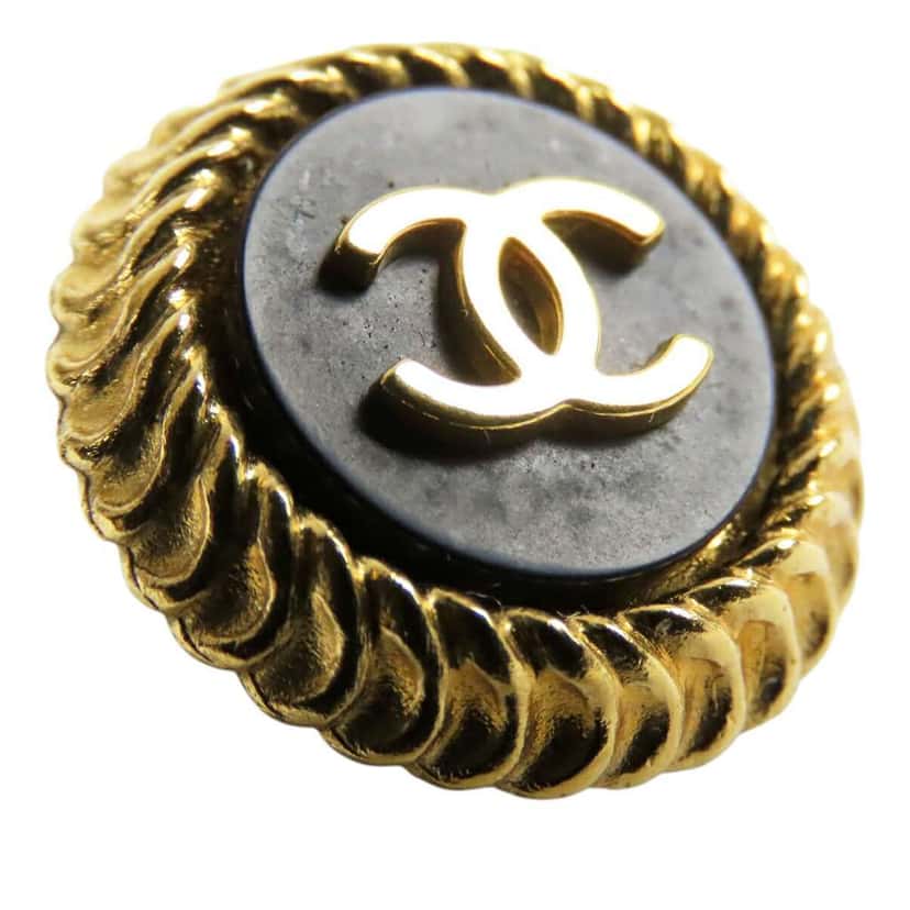 Chanel CC Gold Plated and Resin Round Button Clip On Earrings Gold Metal Good condition - Inside View
