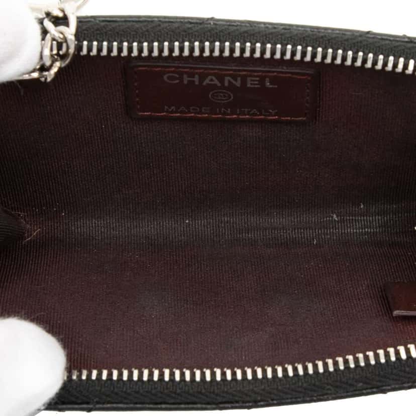 Chanel Quilted Caviar Zipped Key Holder Coin Case Black Leather Good condition - Model View