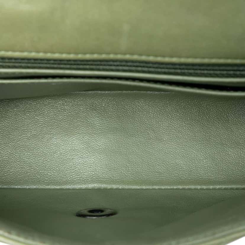 Chanel Mini Rectangular Classic Lambskin Single Flap Green Leather Very good condition - Model View
