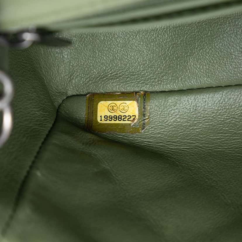 Chanel Mini Rectangular Classic Lambskin Single Flap Green Leather Very good condition - Box View