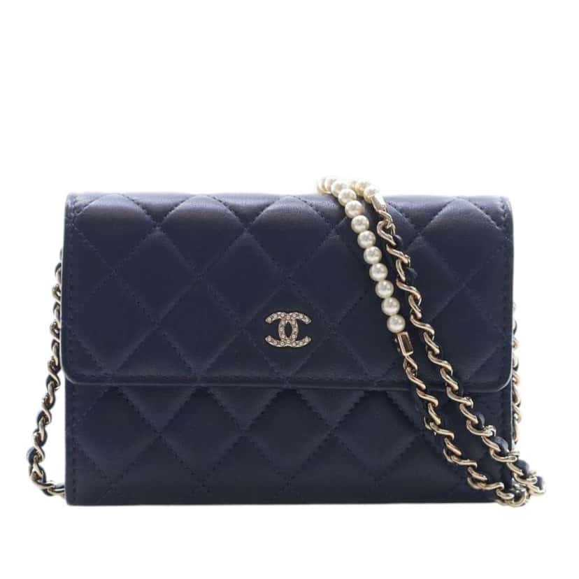 Chanel Mini CC Quilted Lambskin Pearl Wallet On Chain Blue Leather Very good condition - Front View