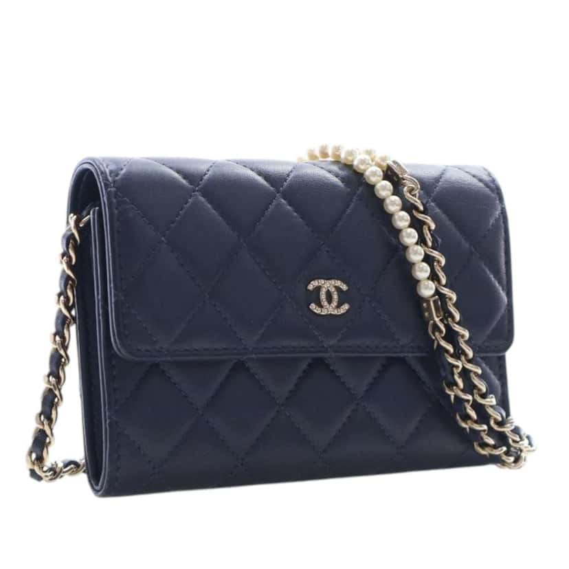 Chanel Mini CC Quilted Lambskin Pearl Wallet On Chain Blue Leather Very good condition - Back View