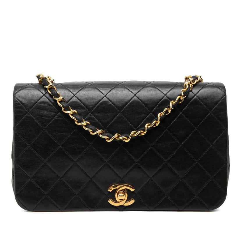 Chanel Medium Quilted Lambskin Full Flap Black Leather Very good condition - Front View