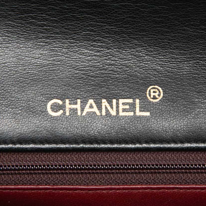 Chanel Medium Quilted Lambskin Full Flap Black Leather Very good condition - Box View