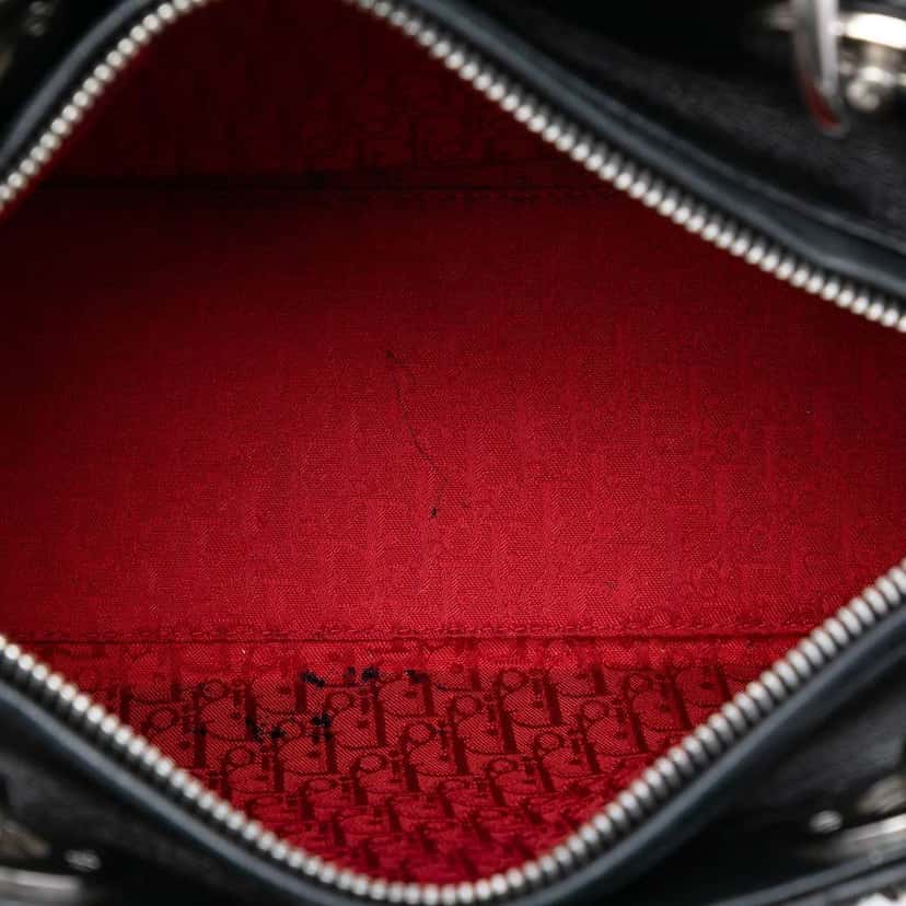 Dior Medium Lambskin Cannage Lady Dior Black Leather Very good condition - Model View