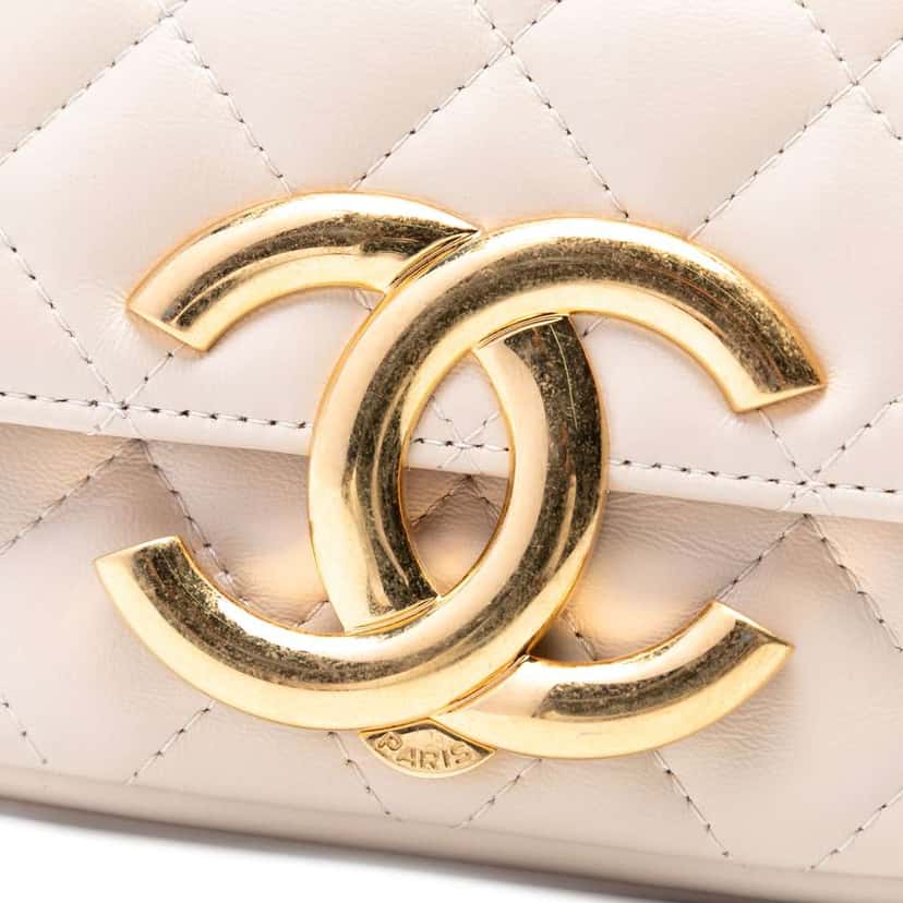 Chanel Quilted Lambskin Giant CC Flap Phone Holder with Chain Brown Leather Very good condition - Box View