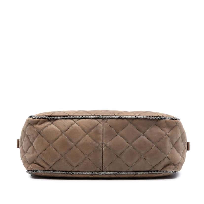 Chanel CC Quilted Iridescent Calfskin Tweed Bowler Bag Brown Leather Very good condition - Inside View