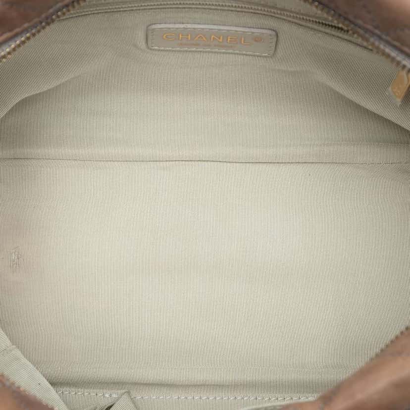 Chanel CC Quilted Iridescent Calfskin Tweed Bowler Bag Brown Leather Very good condition - Model View