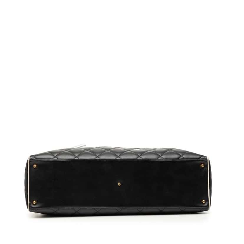 Chanel Quilted Calfskin Logo Bowler Weekend Bag Black Leather Very good condition - Inside View