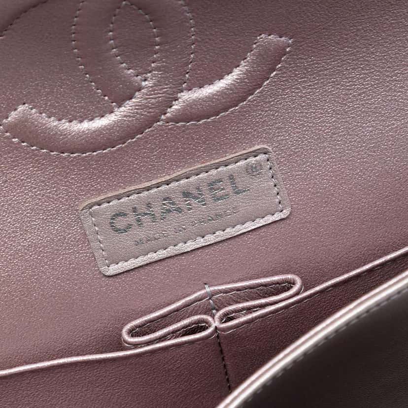 Chanel Medium Classic Metallic Lambskin Double Flap Grey Leather Very good condition - Box View