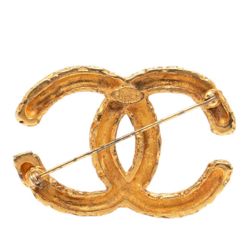 Chanel CC Gold Plated Embossed Logo Brooch Gold Metal Very good condition - Back View