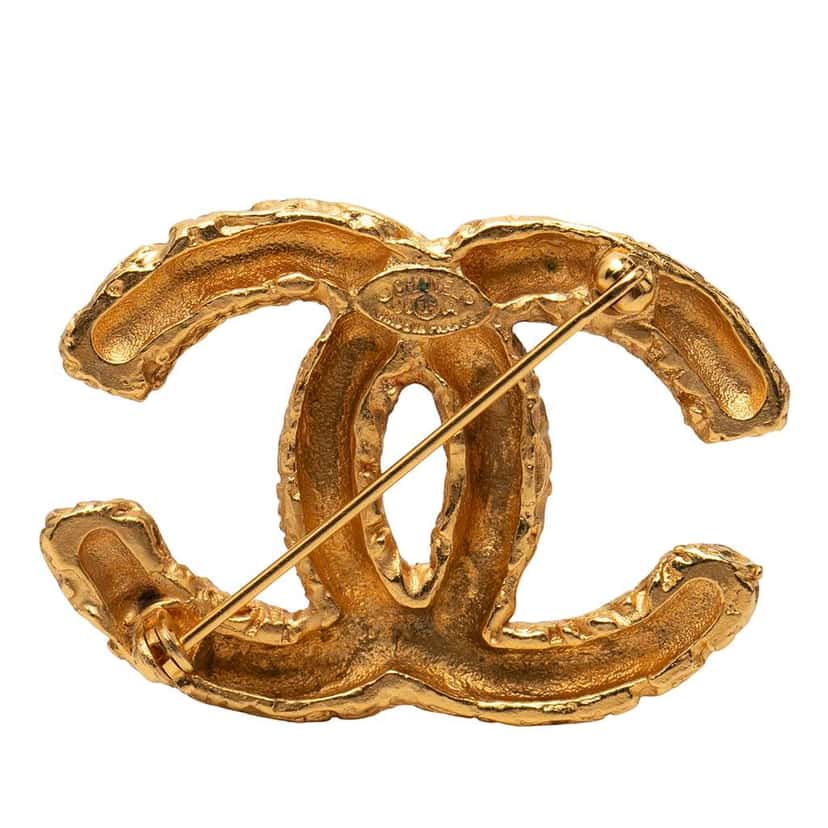 Chanel CC Gold Plated Embossed Brooch Gold Metal Very good condition - Back View