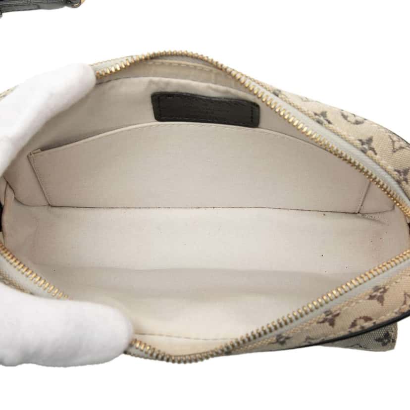 Louis Vuitton Monogram Mini Lin Juliette MM Grey Canvas Very good condition - Model View