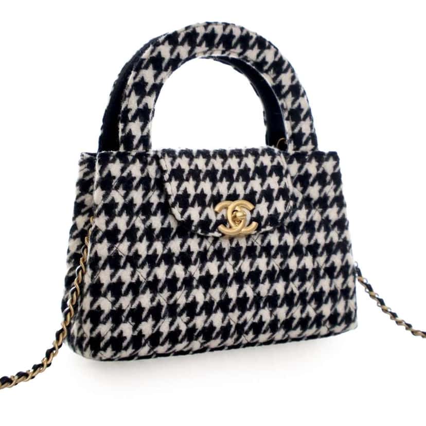 Chanel Nano Quilted Houndstooth Tweed Kelly Shopper Bag Black Tweed Never worn - Inside View