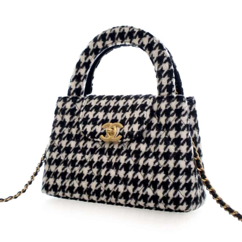 Chanel Nano Quilted Houndstooth Tweed Kelly Shopper Bag Black Tweed Never worn - Model View