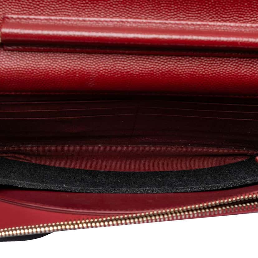 Chanel Quilted Caviar Golden Class Wallet On Chain Red Leather Very good condition - Model View