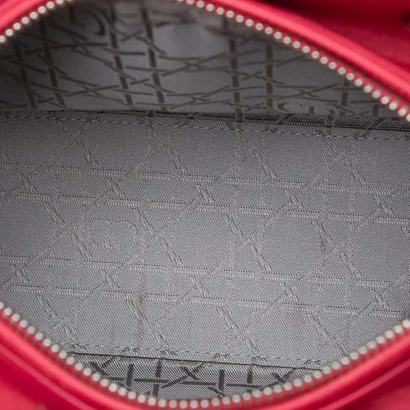 Dior Medium Lambskin Cannage Lady Dior Red Leather Very good condition - Model View