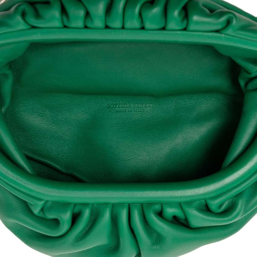 Bottega Veneta Lambskin Belt Chain Pouch Green Leather Very good condition - Model View
