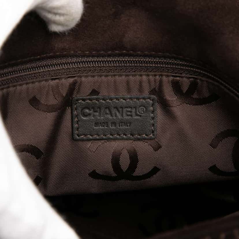 Chanel CC Suede Wild Stitch Crossbody Brown Leather Good condition - Box View