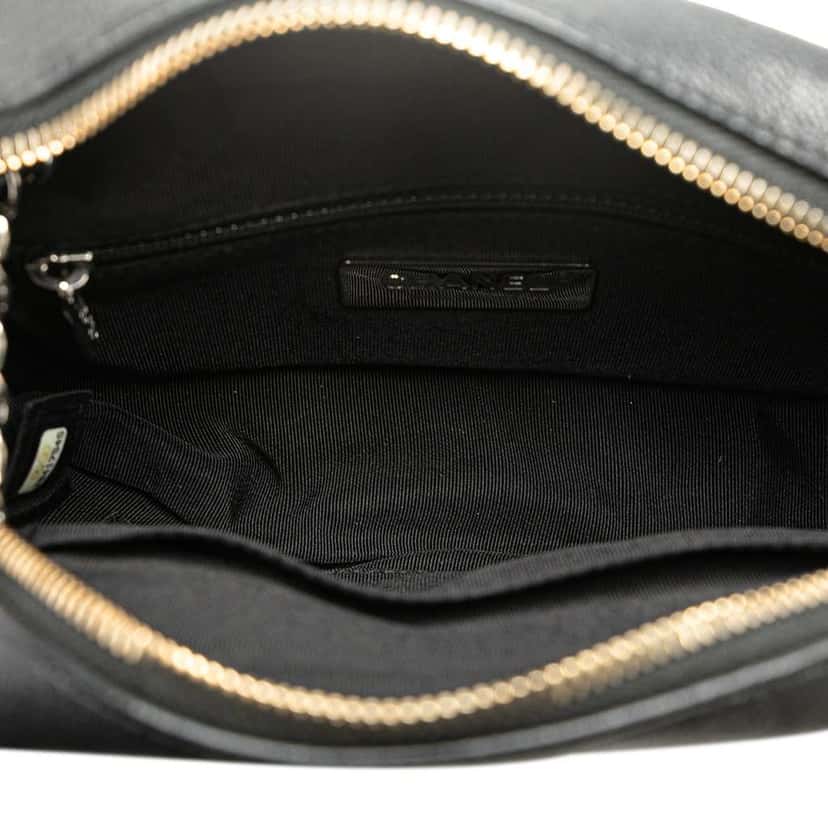 Chanel CC Quilted Lambskin Chain Camera Bag Black Leather Very good condition - Model View