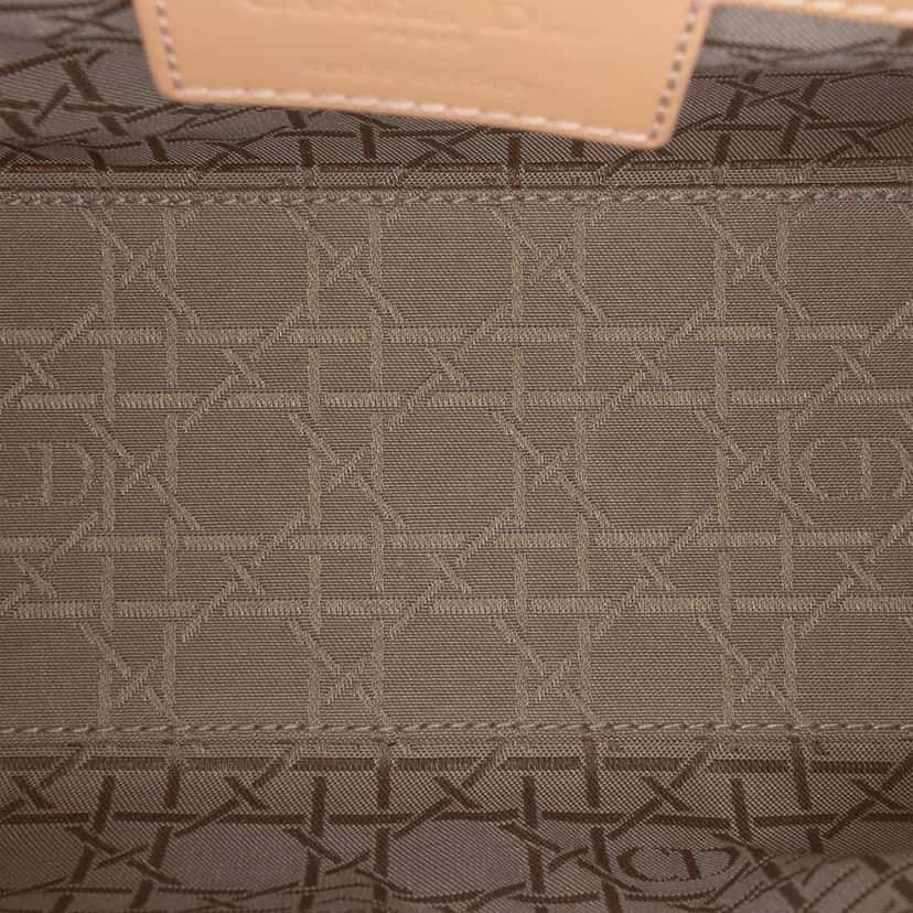 Dior Medium Patent Cannage Lady Dior Brown Leather Good condition - Model View