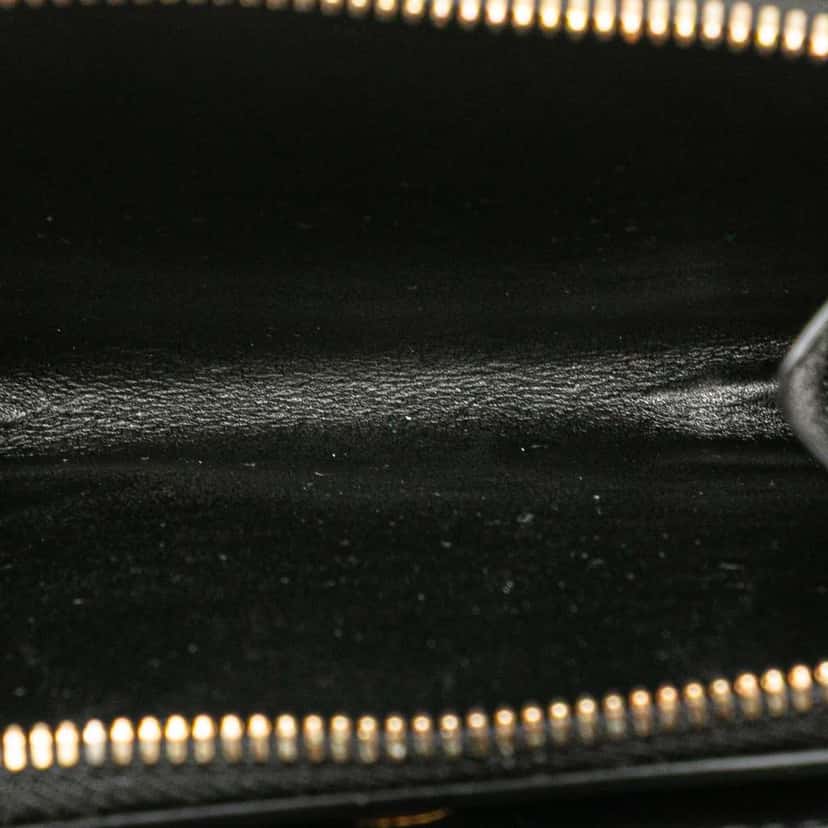 Bottega Veneta Lambskin Maxi Intreccio Cassette Bifold Zip Wallet Black Leather Very good condition - Model View