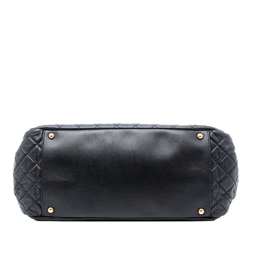 Chanel Medium Quilted Lambskin Reissue 2.55 East West Mademoiselle Accordion Flap Black Leather Good condition - Inside View