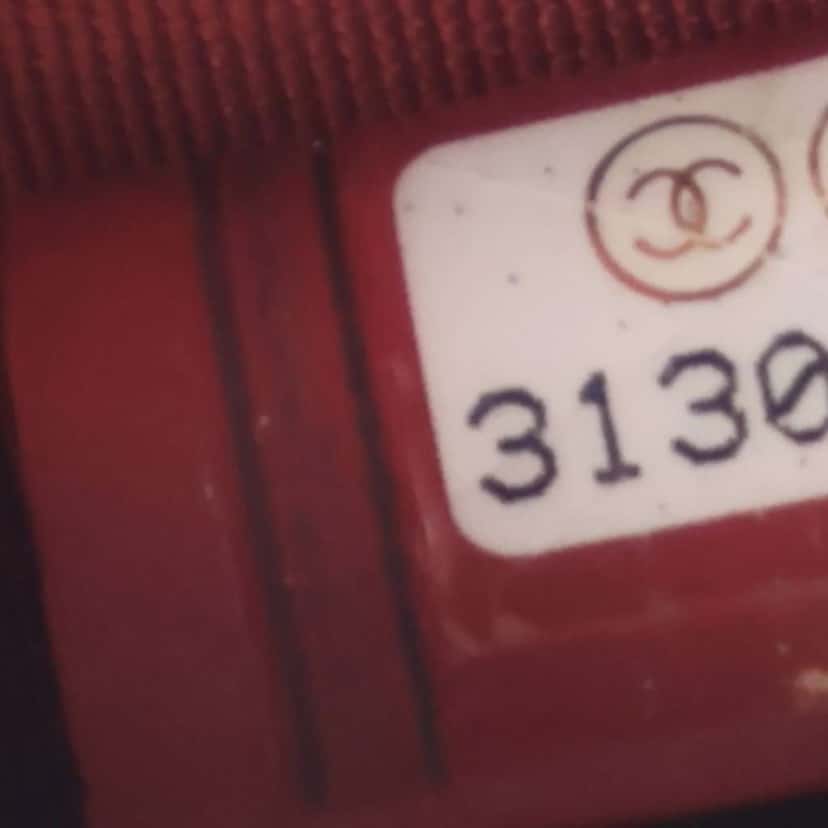 Chanel Lambskin 19 Round Clutch with Chain Black Leather Very good condition - Box View