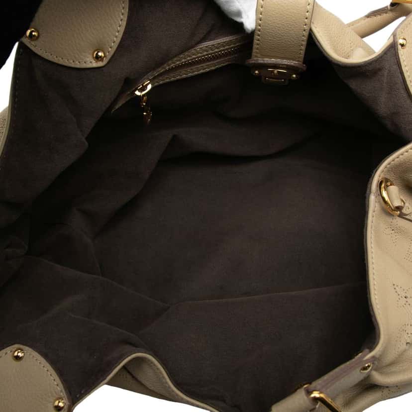 Louis Vuitton Monogram Mahina L Hobo Brown Leather Good condition - Model View