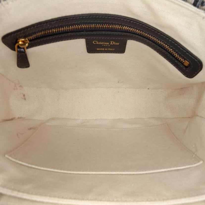 Dior Oblique Canvas Flap Crossbody Blue Canvas Very good condition - Model View
