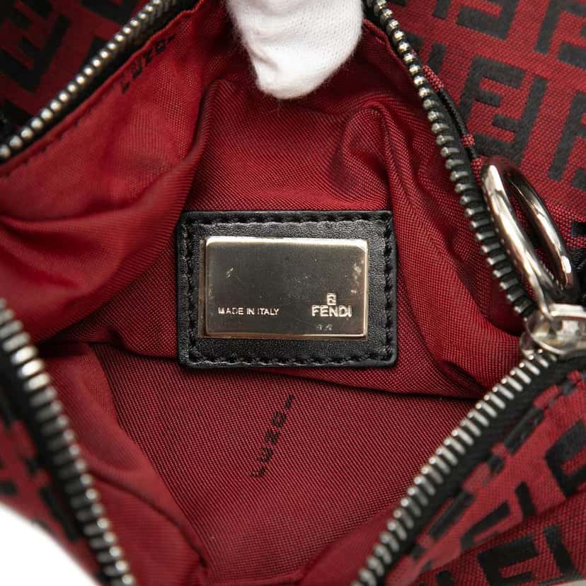 Fendi Zucchino Canvas Oyster Shoulder Bag Red Canvas Good condition - Box View