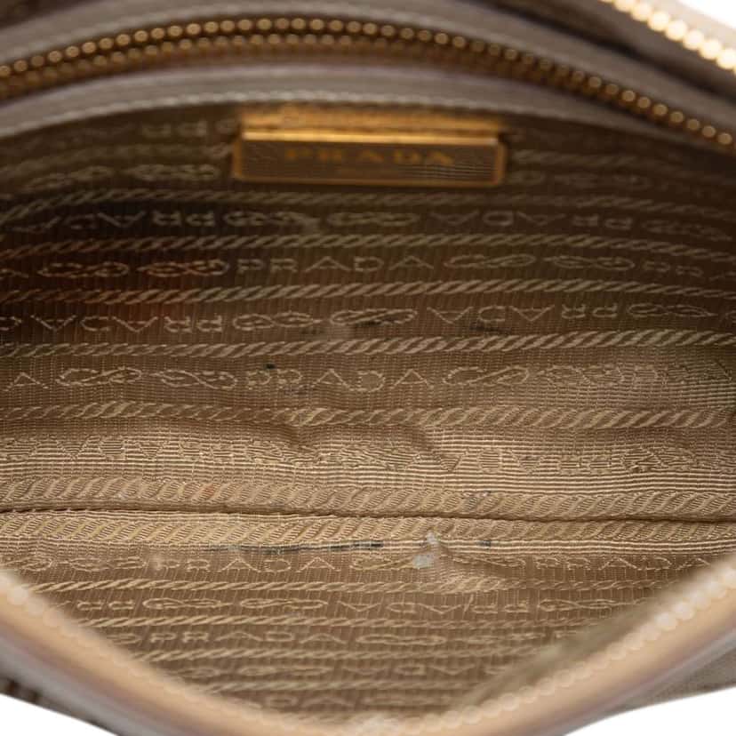 Prada Canvas Canapa Logo Bow Crossbody Brown Canvas Very good condition - Model View