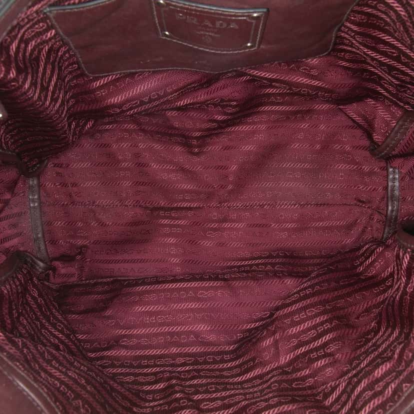 Prada Soft Calf Convertible Shopper Tote Red Leather Good condition - Model View