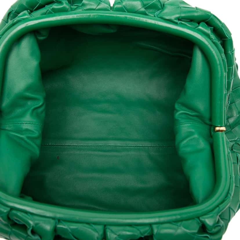 Bottega Veneta Nappa Intrecciato The Pouch Green Leather Good condition - Model View