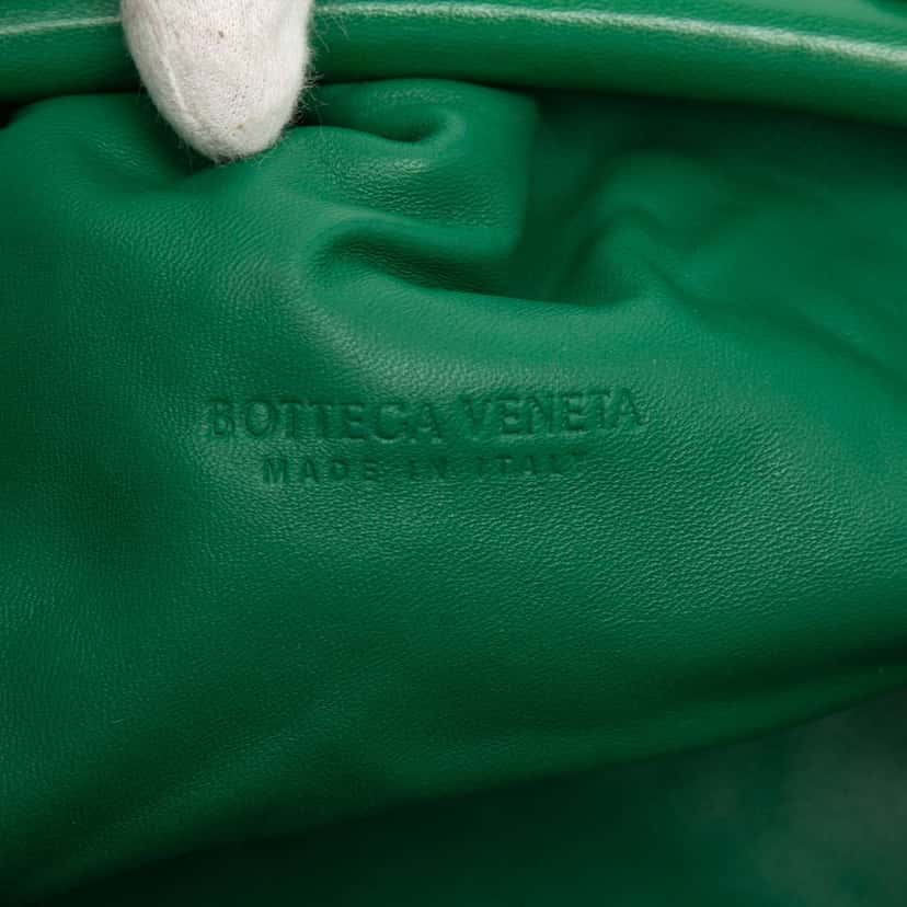 Bottega Veneta Nappa Intrecciato The Pouch Green Leather Good condition - Box View
