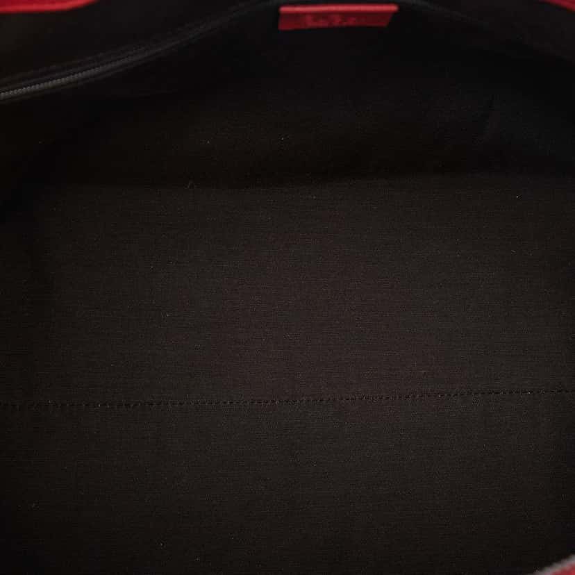 Gucci Leather GG Charm Dome Satchel Red Leather Very good condition - Model View