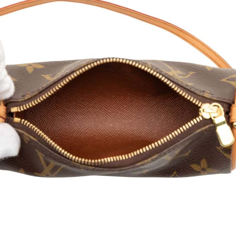 Louis Vuitton Monogram Papillon Pochette Brown Very good condition - Model View
